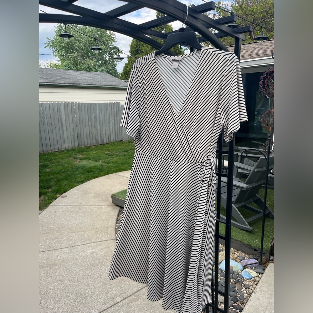 H&M Diagonal Striped Faux Wrap Dress - Black & White